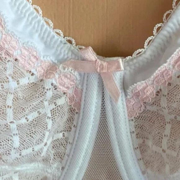 SOLD  Glamorise WONDERWIRE ELEGANCE LACE Bra 36H Cushioned (STRETCH-STRAPS) Wh… - Picture 6 of 9